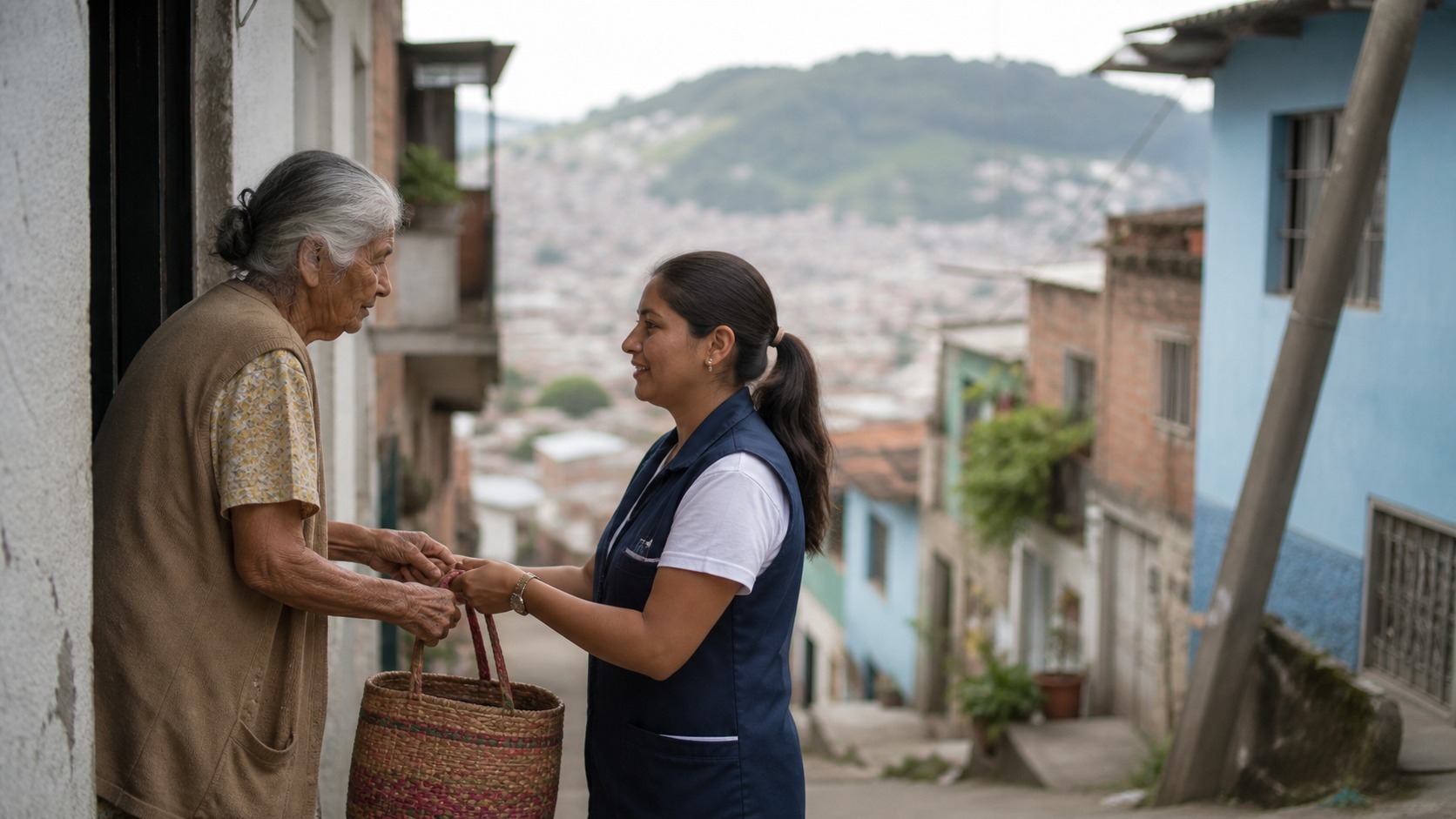 La escala del barrio permite aprender sin perder a la gente: La economía real de los cuidados